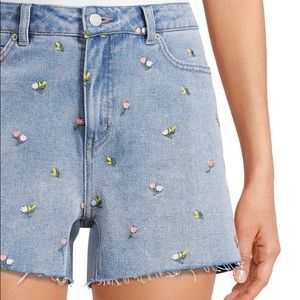 Woman’s embroidered denim shorts. High rise 3.5 inseam true to fit size 14